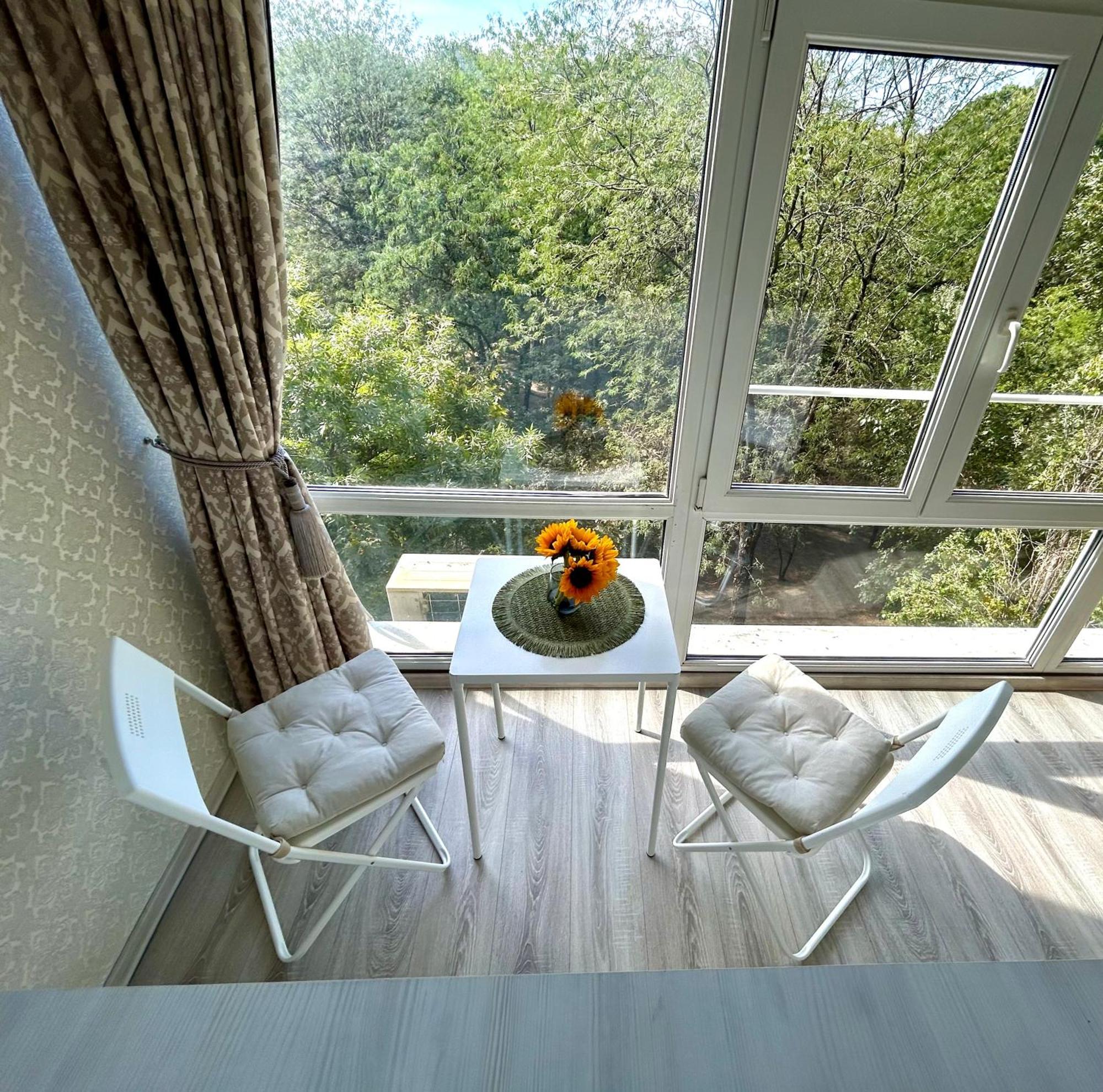 Downtown Studio - Ultra Central With Park View Bucharest Luaran gambar
