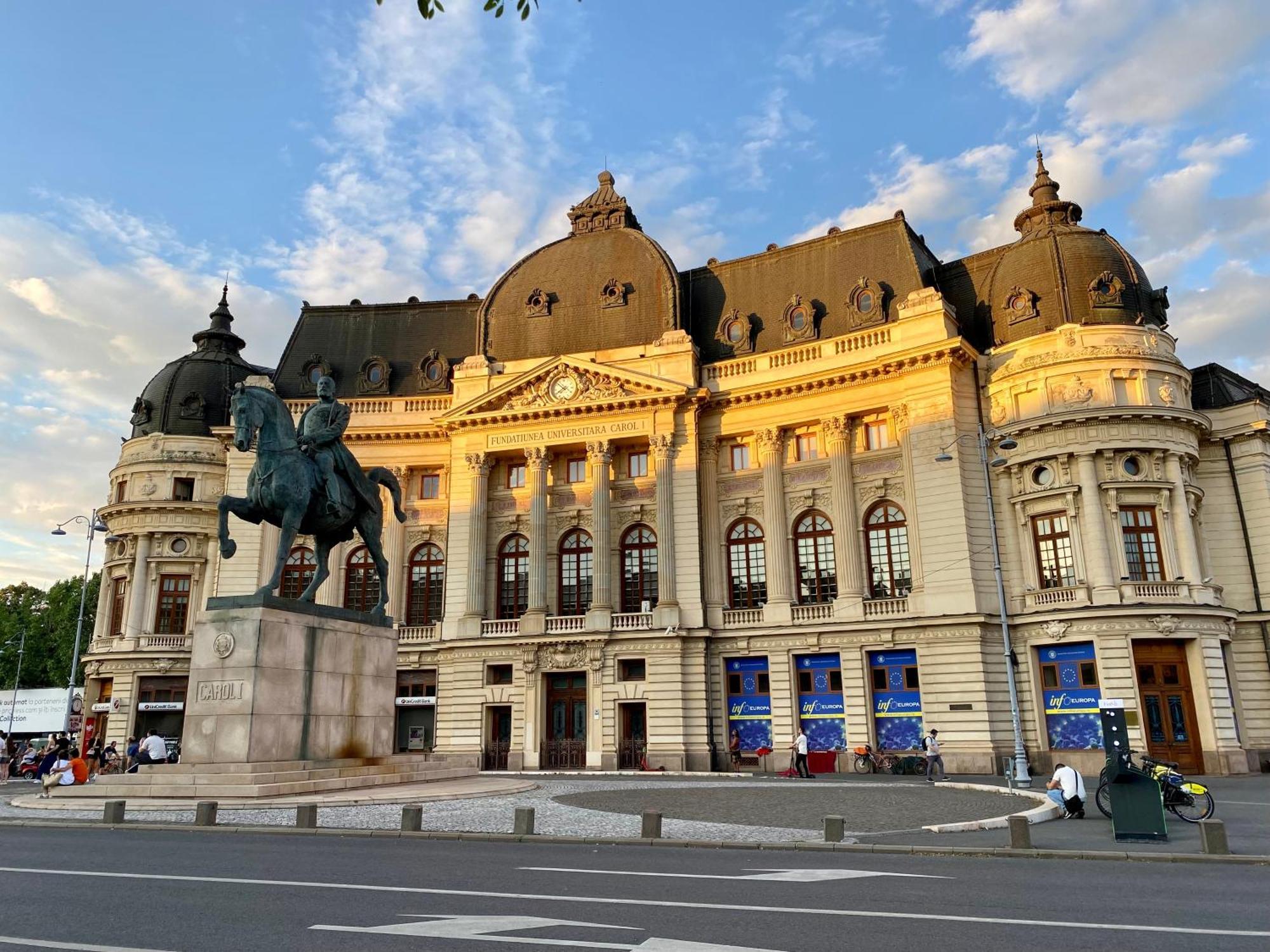 Downtown Studio - Ultra Central With Park View Bucharest Luaran gambar